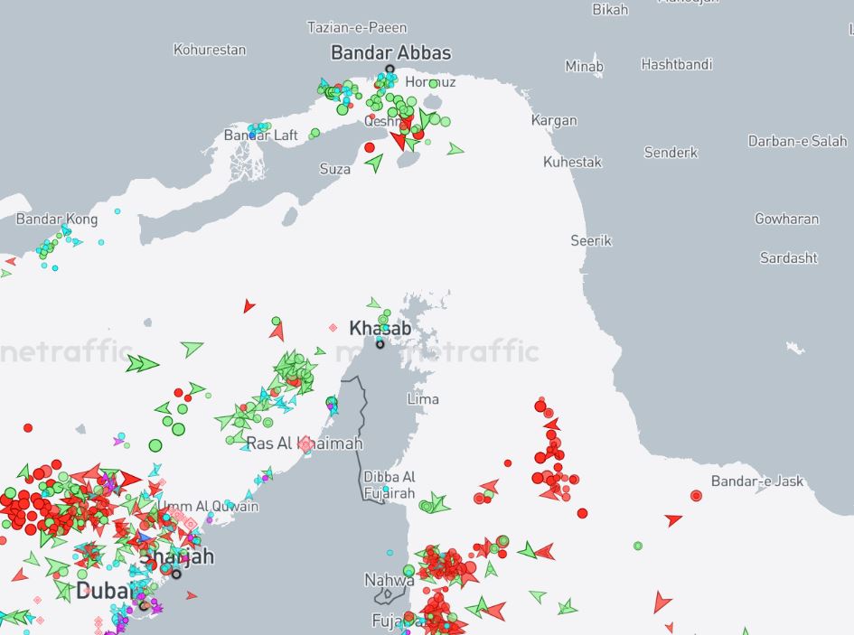 Teheranul amenință: Închide strâmtoarea Ormuz dacă SUA nu ridică blocada Navală