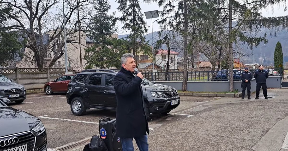 Josanu, polițistul dat afară pentru opinii. „Calul Troian” din MAI?