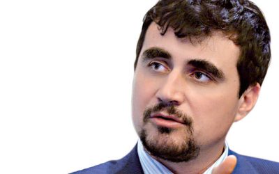 Cărămizi pe Calea Victoriei: Bucureștiul își așteaptă țara „ca lumea”