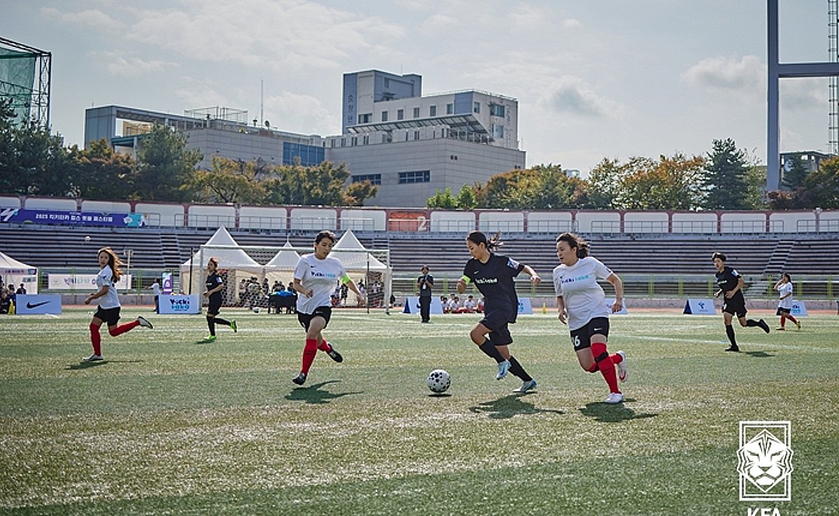 KFA, extindere masivă: „Kick Kitaka Girls’ Soccer Club” ajunge la elevi