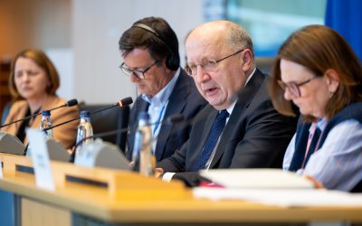 Comisar UE cere: Accelerarea producției de armament, pentru a o depăși pe Rusia