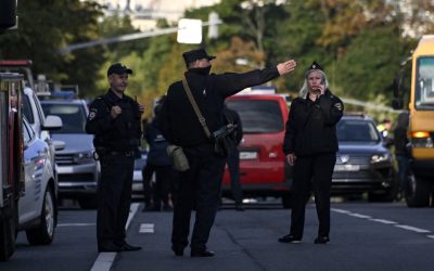 Polițiști suspendați la Kiev, după ce au fugit de la locul atacului armat