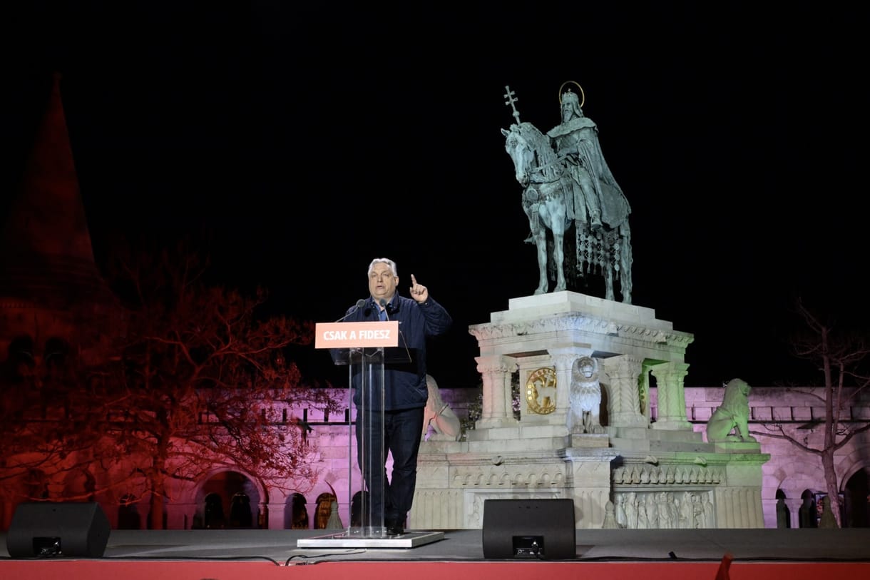 Întâlnirea lor e plictisitoare, dar fără petreceri „herebere”