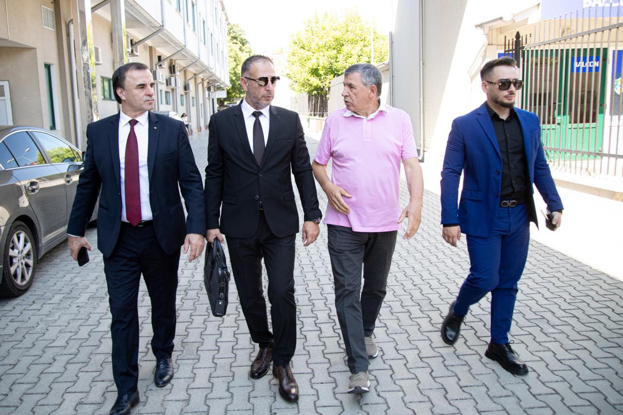Bicuți, banu cu „Pozele Elena Lasconi”: Afaceri și legături ascunse