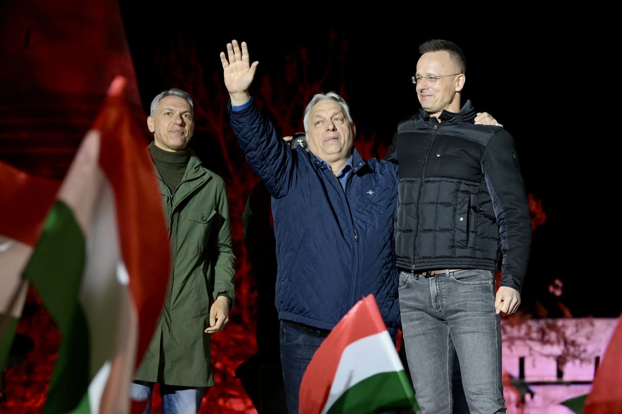 Szijjarto revine pe Facebook: Politicianul nu pare afectat