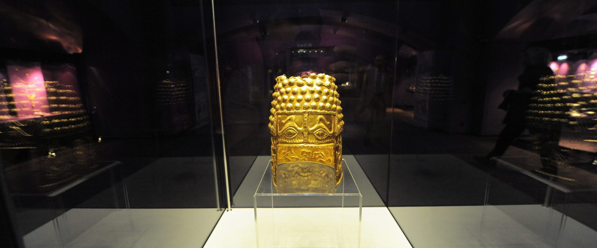 Cât costă intrarea la muzeu, unde e coiful de la Coțofenești