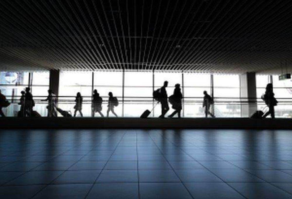 Criza de combustibil lovește Italia: 4 aeroporturi impun restricții la realimentare