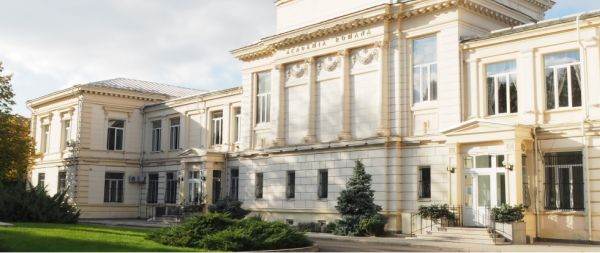 Filozoful versus chimistul: Bătălia pentru fotoliul de la academia română