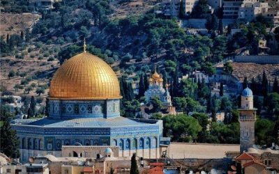 Lumină sfântă de la Ierusalim, adusă în România cu un zbor special