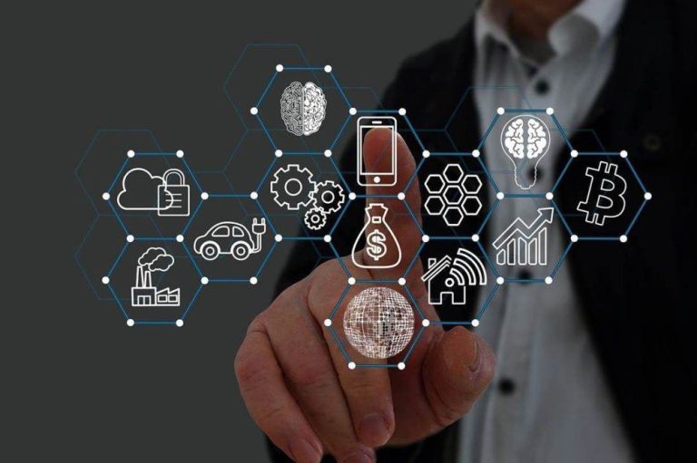 Amazon dezvăluie profiturile din inteligența artificială, în premieră