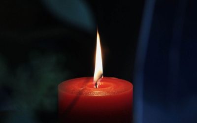 Sfânta Lumină sosește azi de la Ierusalim, adusă în România