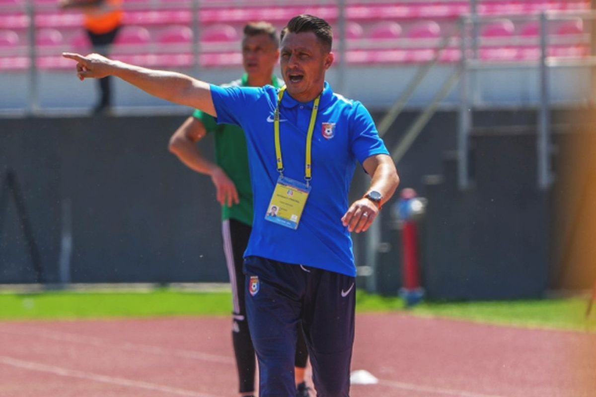 A pus eșecul cu FC Bihor capacul? Antrenorul, prins pe picior greșit!