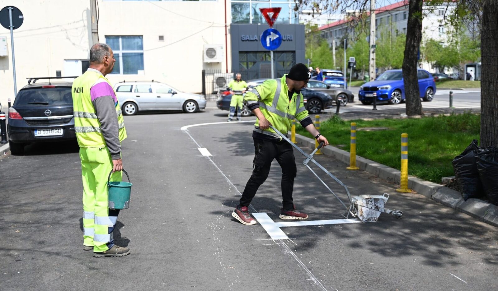 Sectorul 1: 50 de locuri noi de parcare în zona Minerva