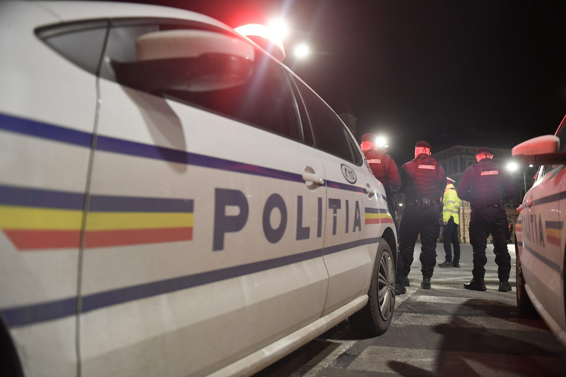 Tineri, prinși de spaimă în carusel: Pompierii au intervenit în România
