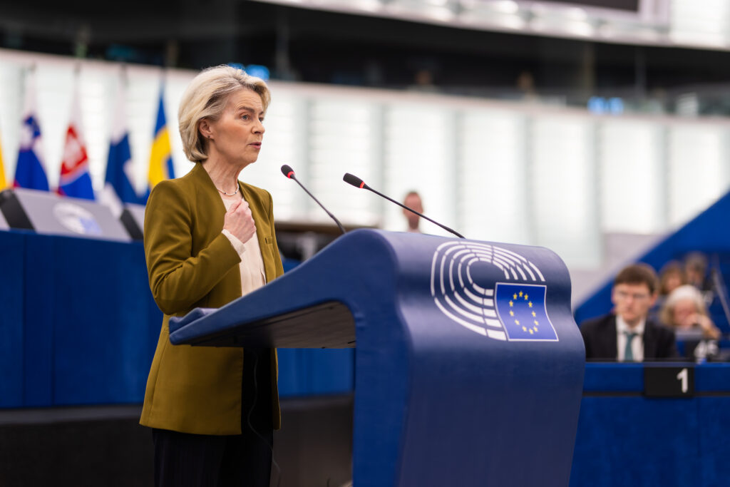 Bruxelles, control dur: Verificarea vârstei pe site-uri porno și rețele sociale