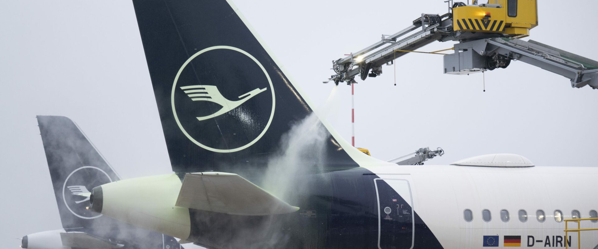 Germanii din România cer ajutorul lui Merz după decizia Lufthansa