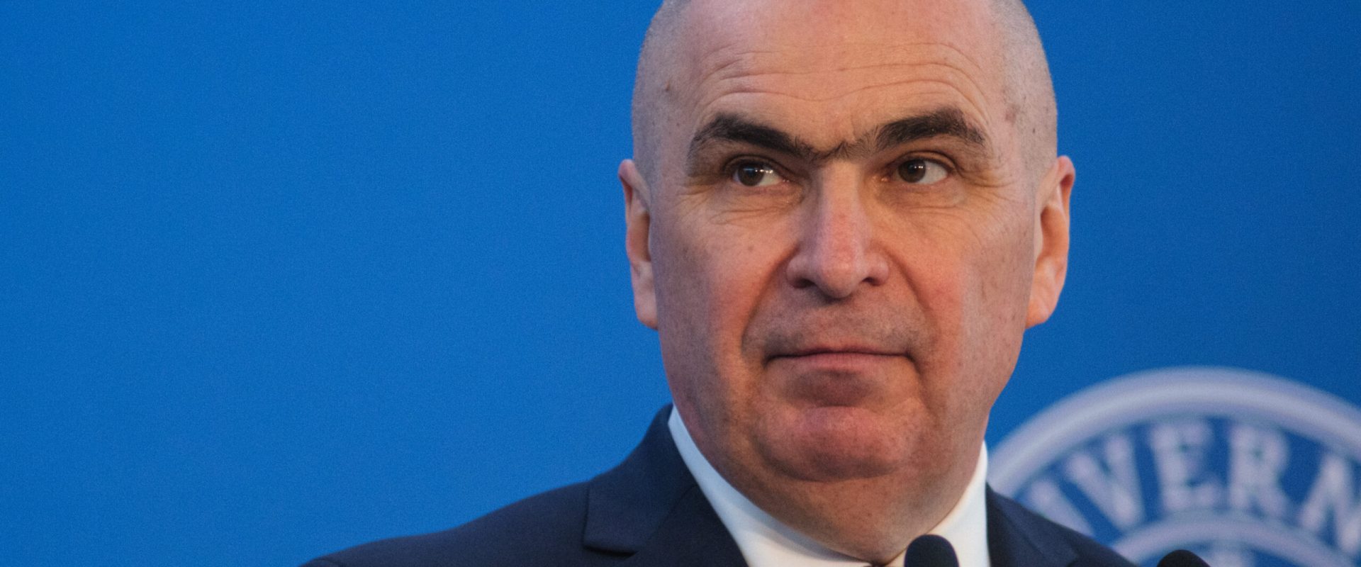 Bolojan, guvernare dezastruoasă: Indicatorii economici ai României, prăbușiți