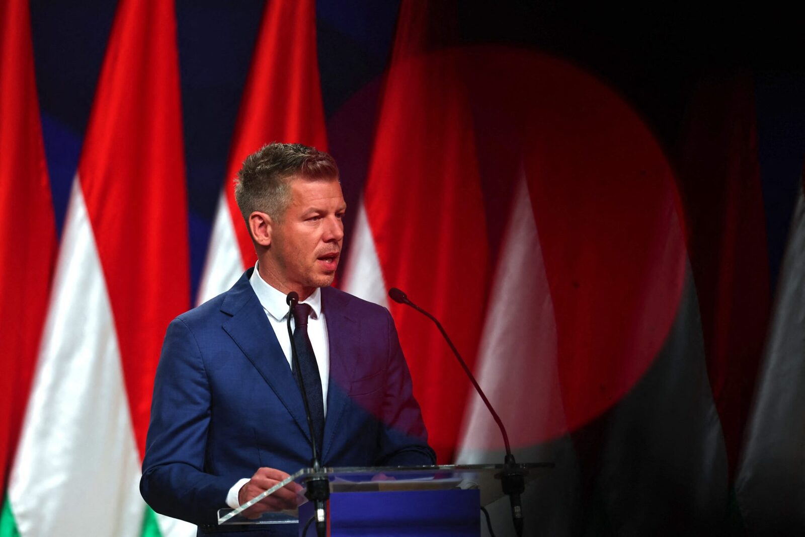 Magyar exclus de la cuvânt în numele PPE în Parlamentul European