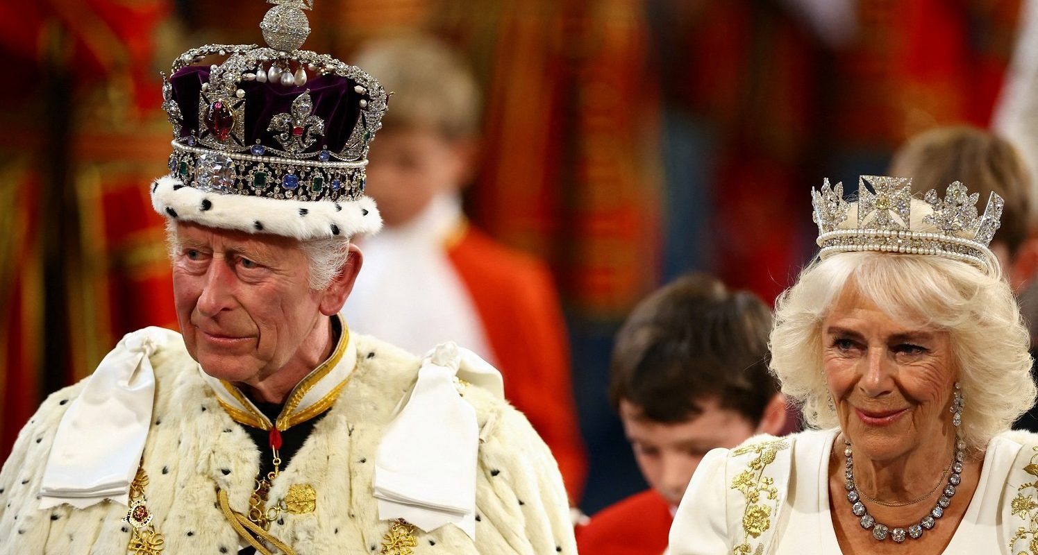 Regele charles și regina camilla, la slujba de paște de la castelul windsor, cu familia