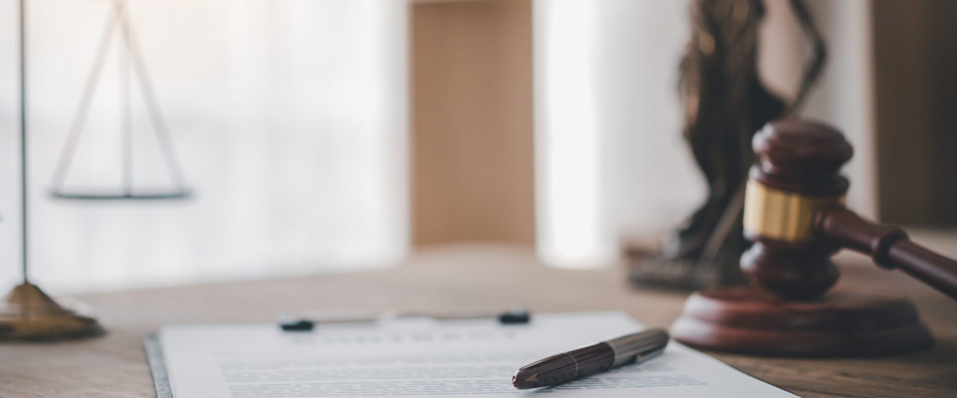 Diferența dintre amendă penală și amendă contravențională: Impactul asupra vieții