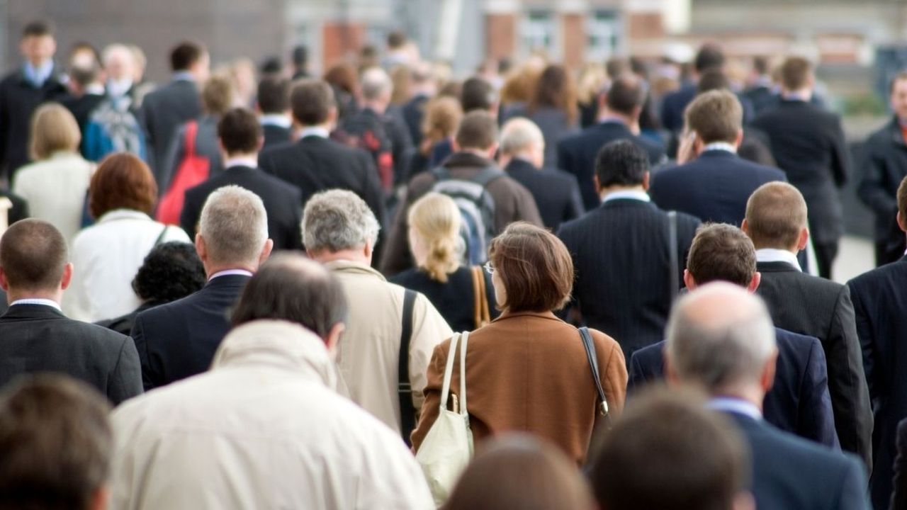 Munca în România: Peste 6,6 milioane de contracte active, arată Ministerul Muncii