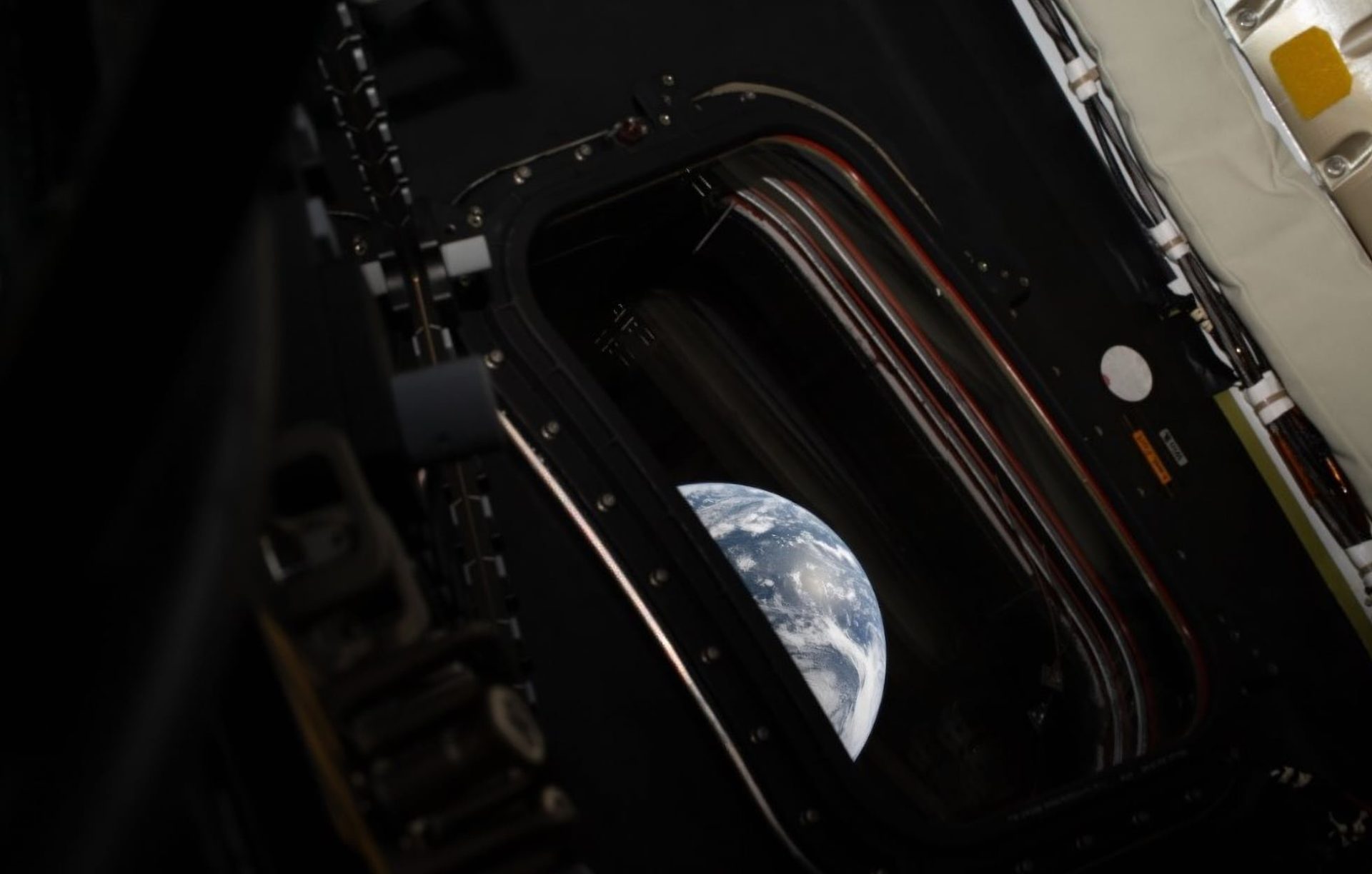 Artemis ii: Primele imagini spectaculoase ale pământului din drumul spre lună