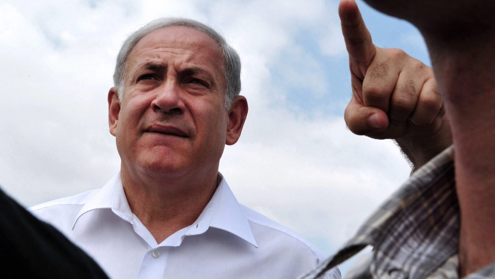 Netanyahu jubilează: „Am oprit invazia”. Războiul, departe de final