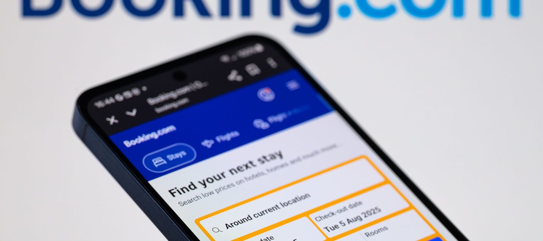 Platforma Booking își avertizează clienții: Date expuse într-un atac cibernetic