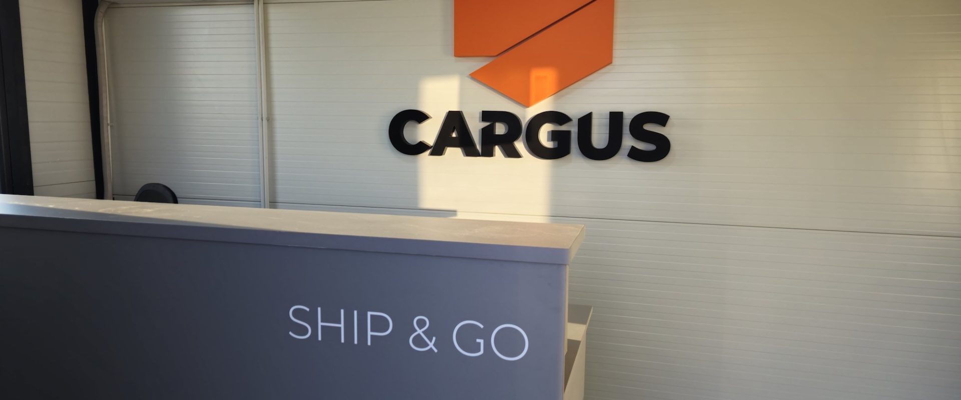 Cargus intră în forță în magazinele Froo din Polonia, extinzând rețeaua ship&go
