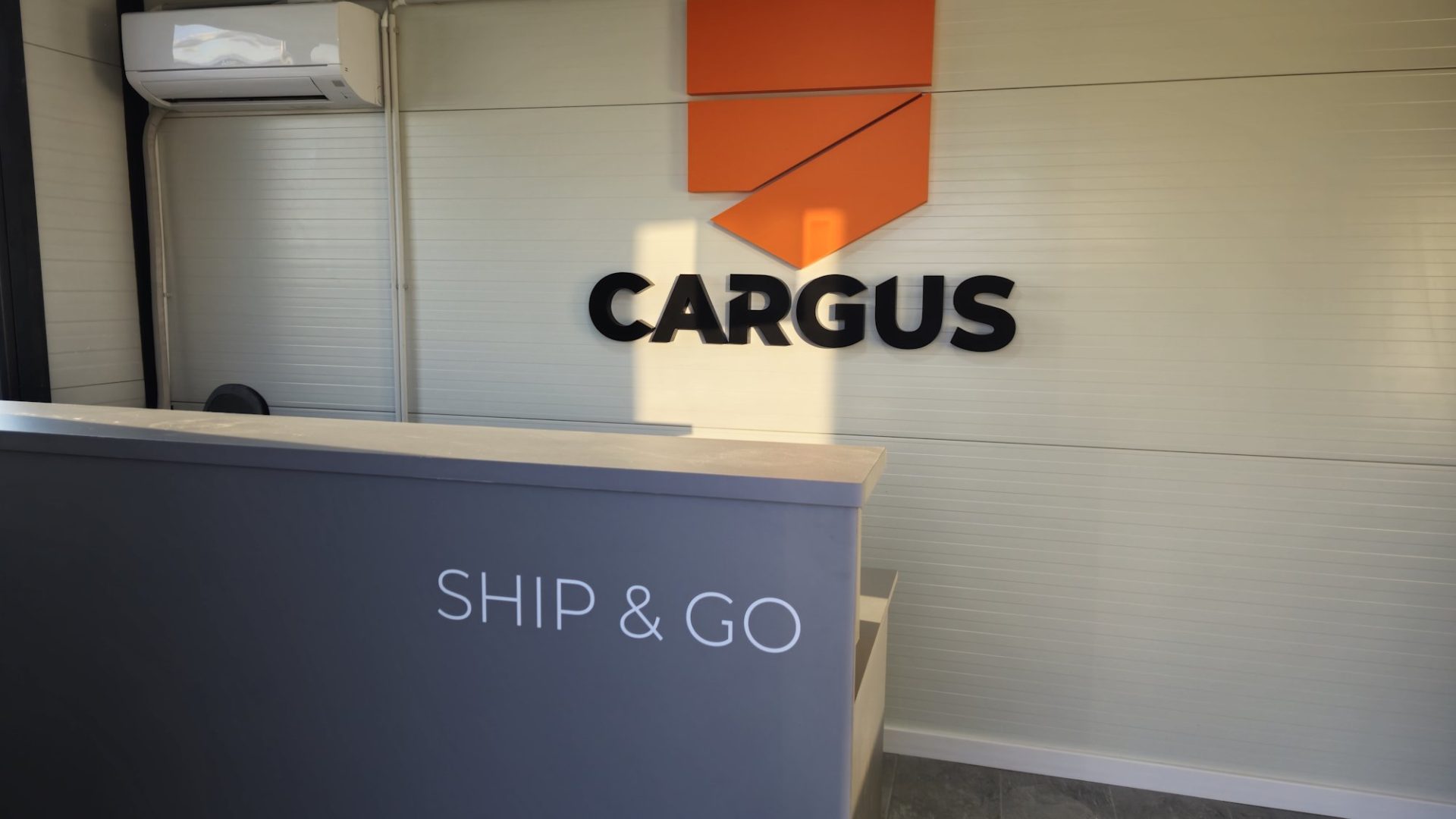 Cargus intră în forță în magazinele Froo din Polonia, extinzând rețeaua ship&go