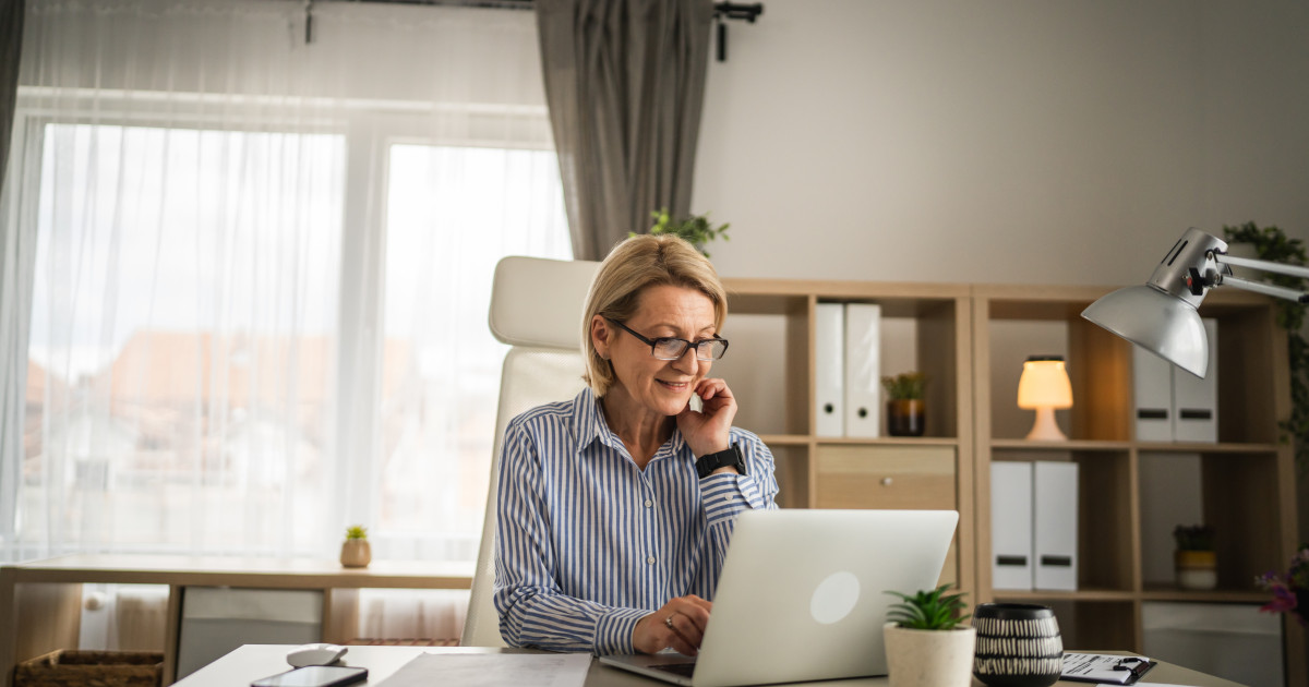 Drepturile angajaților care lucrează de sărbători legale. Cum sunt plătiți și când primesc zile libere, potrivit legi