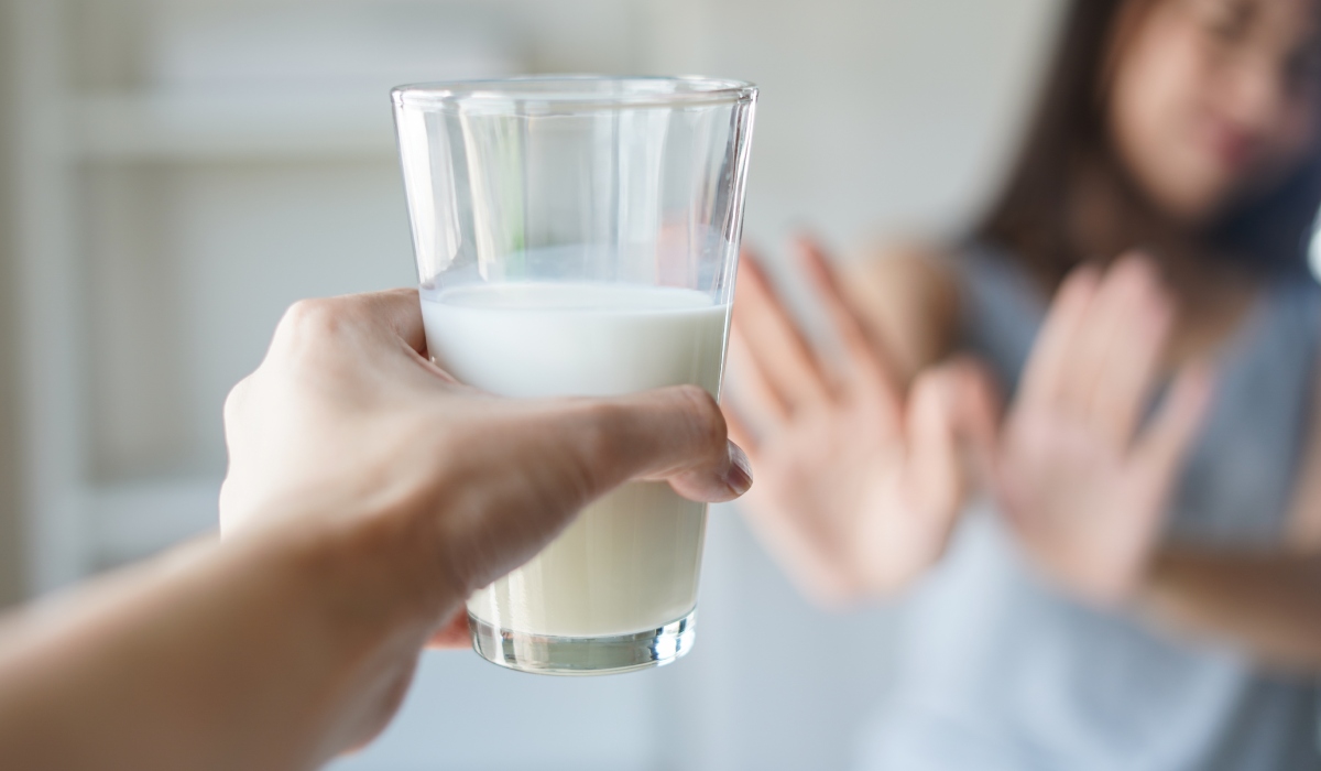 Lapte, pericol ascuns? Neurologii trag semnalul de alarmă: Parkinson se poate instala!