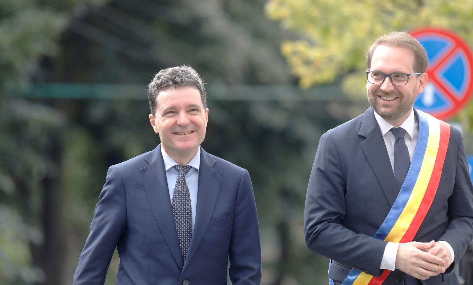 Bună relație USR-Klaus Iohannis. Ce pregătește PSD pe 20 aprilie?