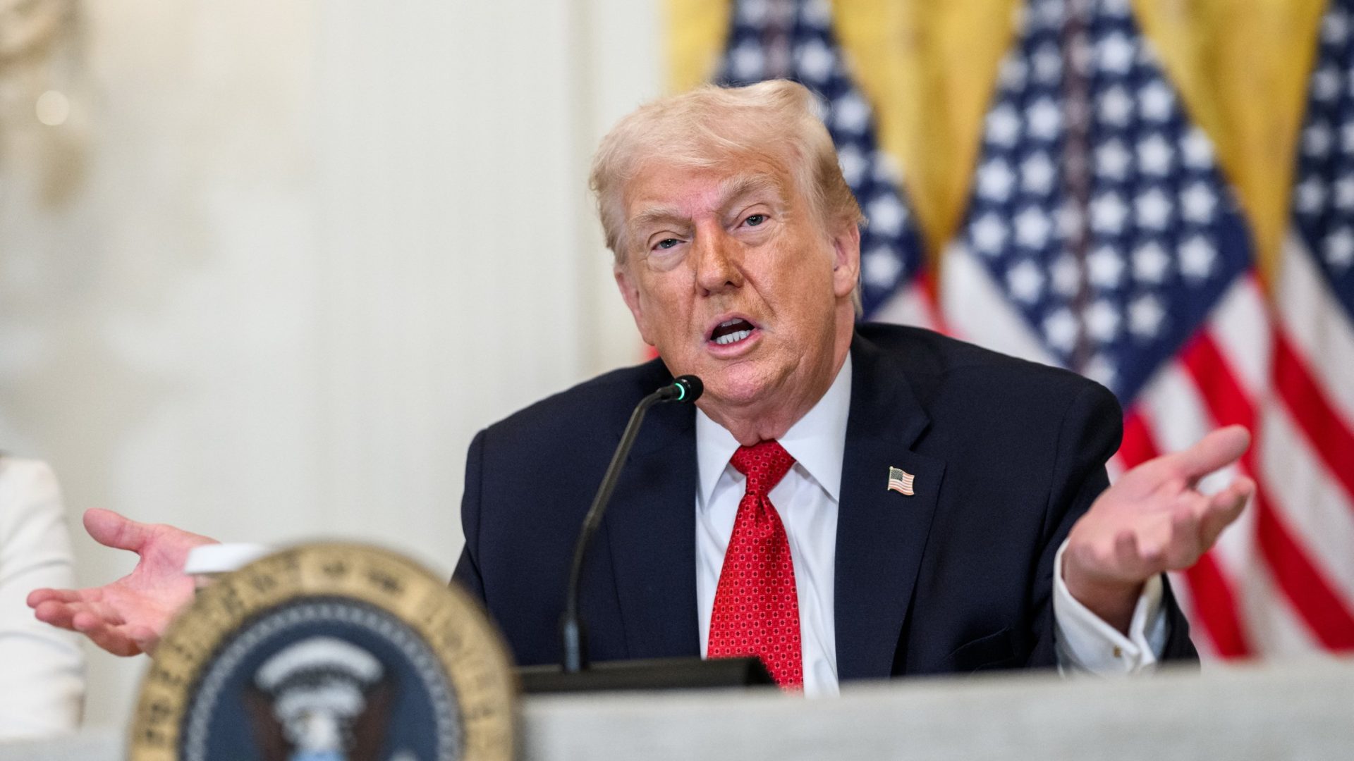 Trump, furios pe Iran: „Deschideți strâmtoarea sau veți trăi în iad”