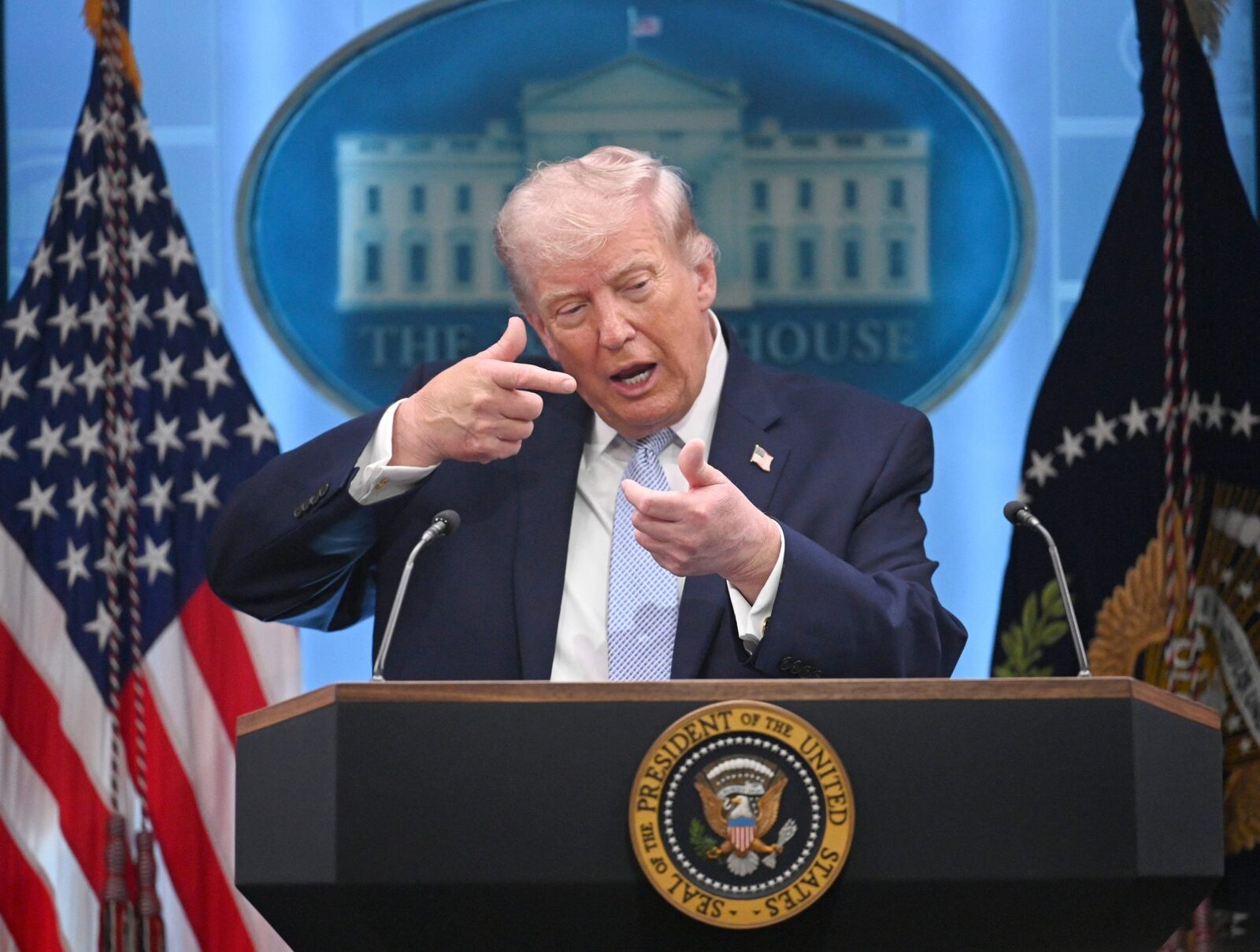 Trump, optimist în Pakistan. Iranienii, jocuri duble în spatele ușilor