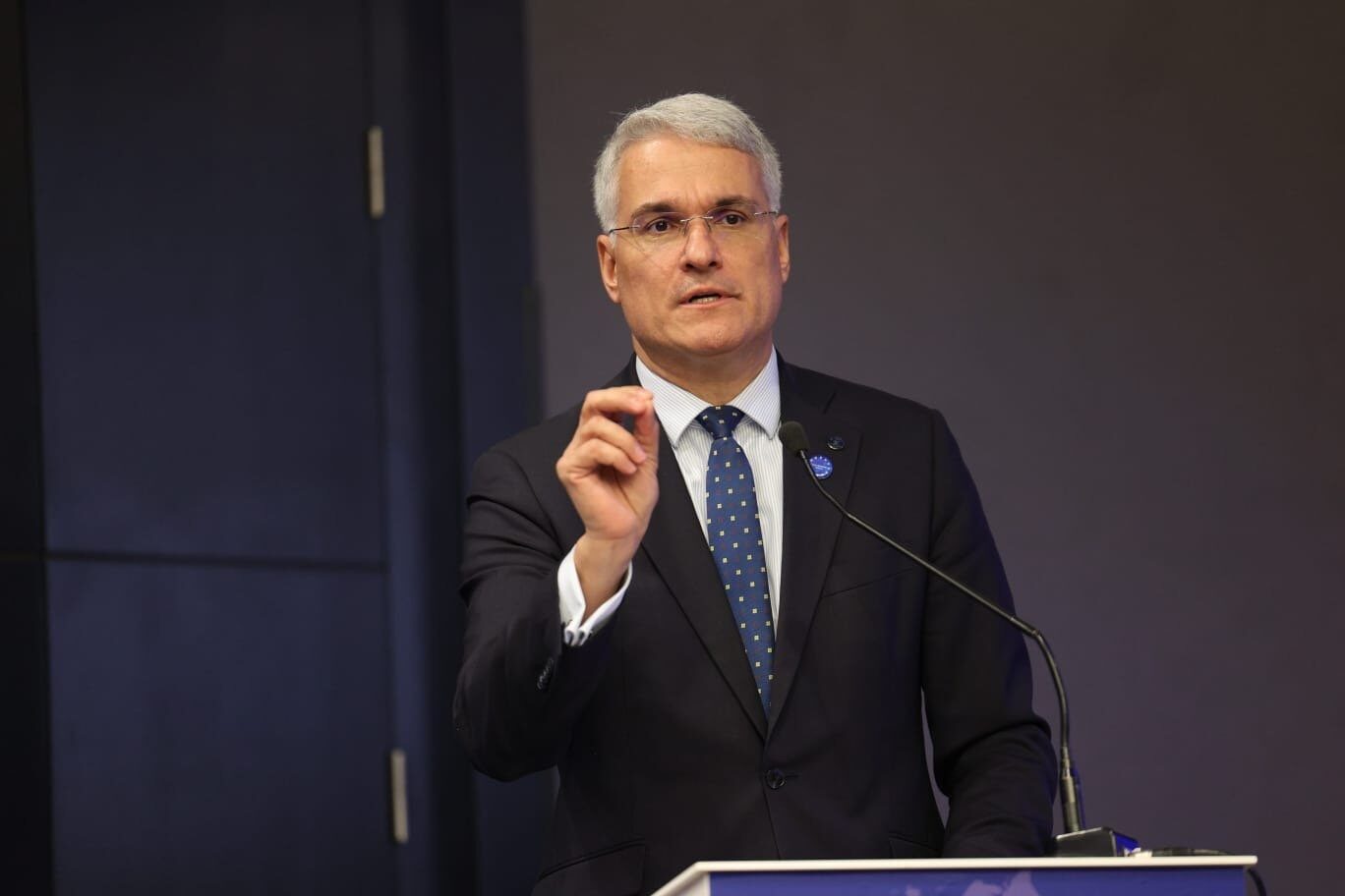 Parchetul European anchetează achiziția de microbuze electrice în România, anunță Pîslaru
