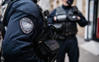 Adolescentă de 15 ani, înjunghiată într-un liceu din Franța. Victima, în stare gravă