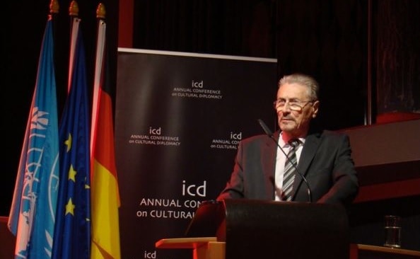 Institutul Levantului, sinecură la preț nou: „pace” în loc de nume. Senat, gata, așteaptă Camera