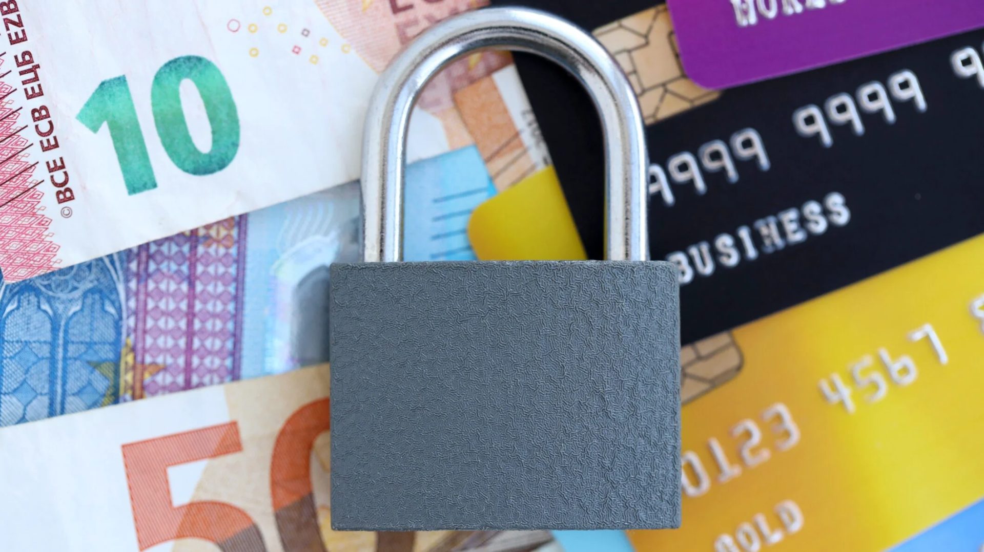 Limită pentru plățile cash: UE impune reguli obligatorii din 2027