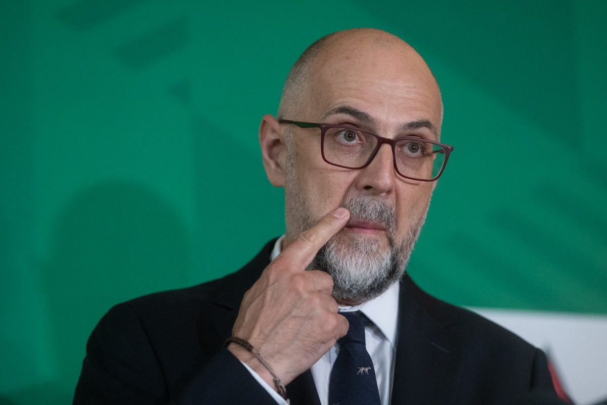 Kelemen HUNOR, suspiciuni: Peter Magyar, ochi pe banii de la Budapesta pentru UDMR