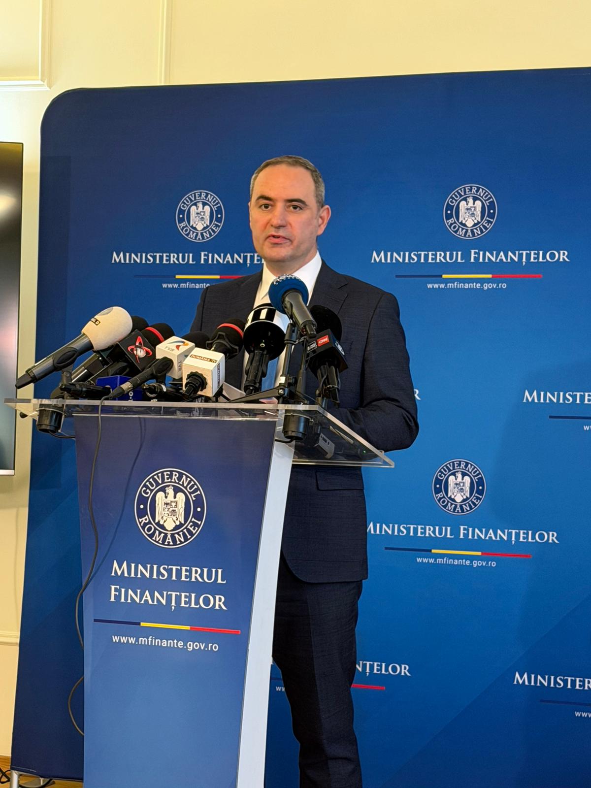 Finanțele pregătesc reducerea accizei, intră și contribuția voluntară. Adoptare joi sau vineri
