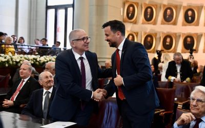 Marinescu, ministru cu plagiat, discurs la Academie: „Perioadă tulburată”