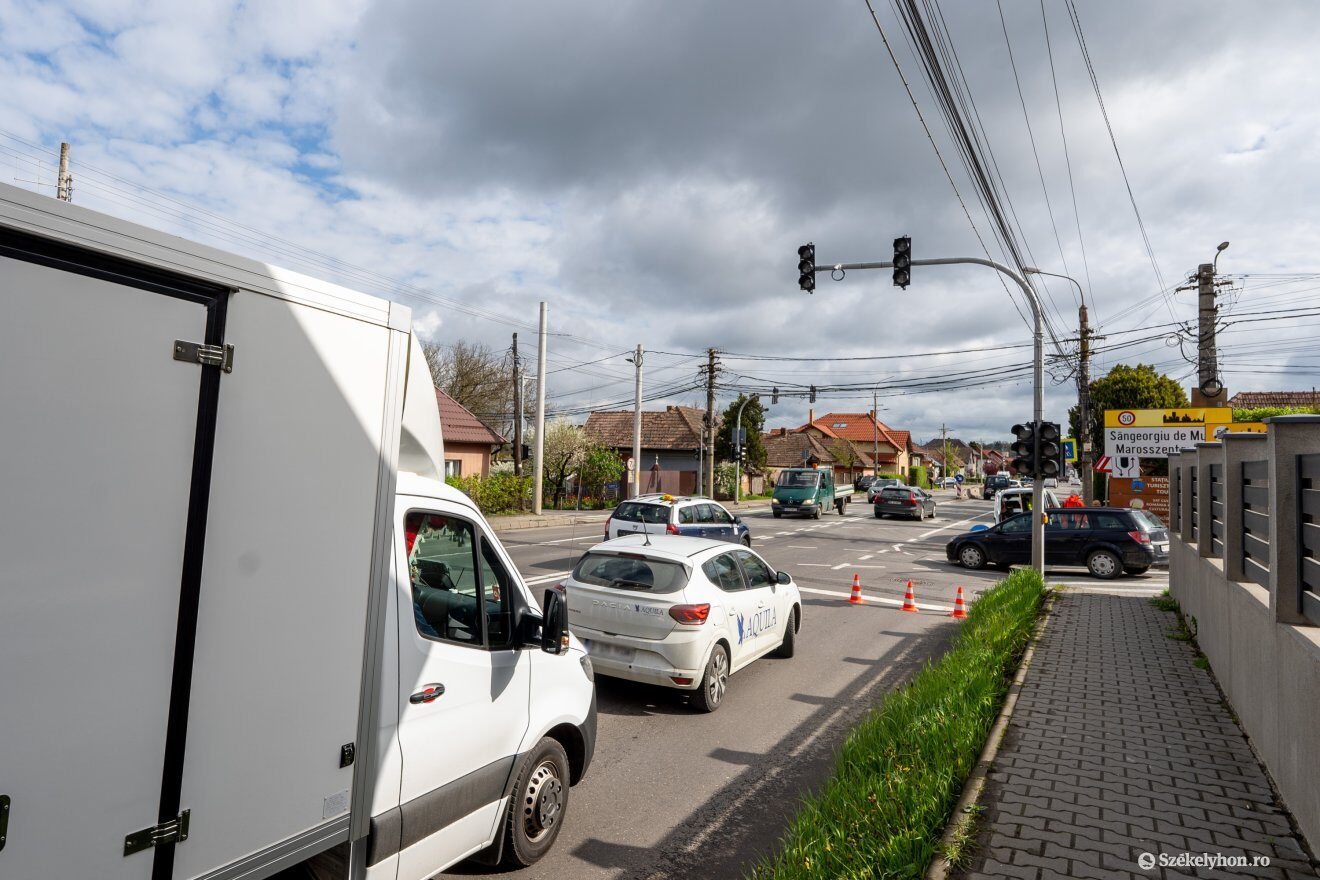 Haos rutier în București: Noul semafor a blocat traficul din prima zi, în orele de vârf