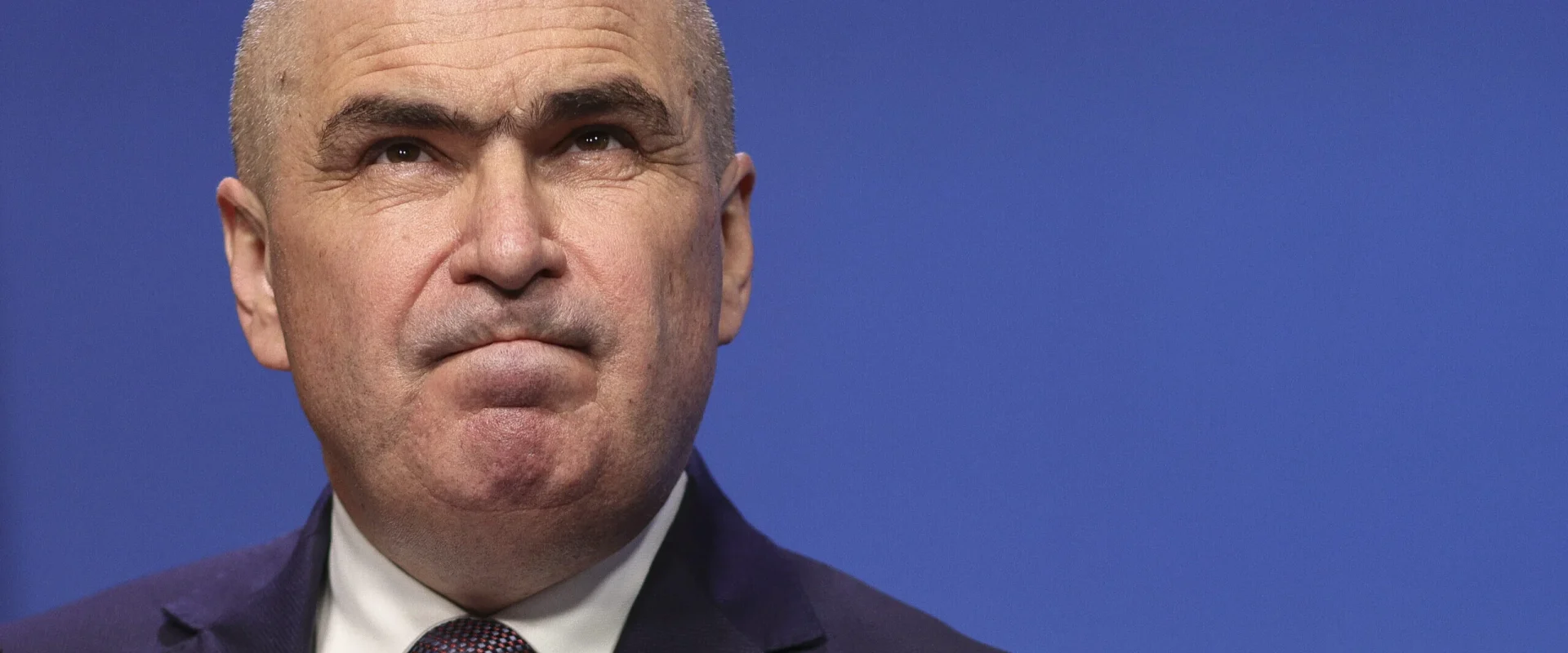 Bolojan pune la cale retragerea PSD. Cine vine la guvernare?