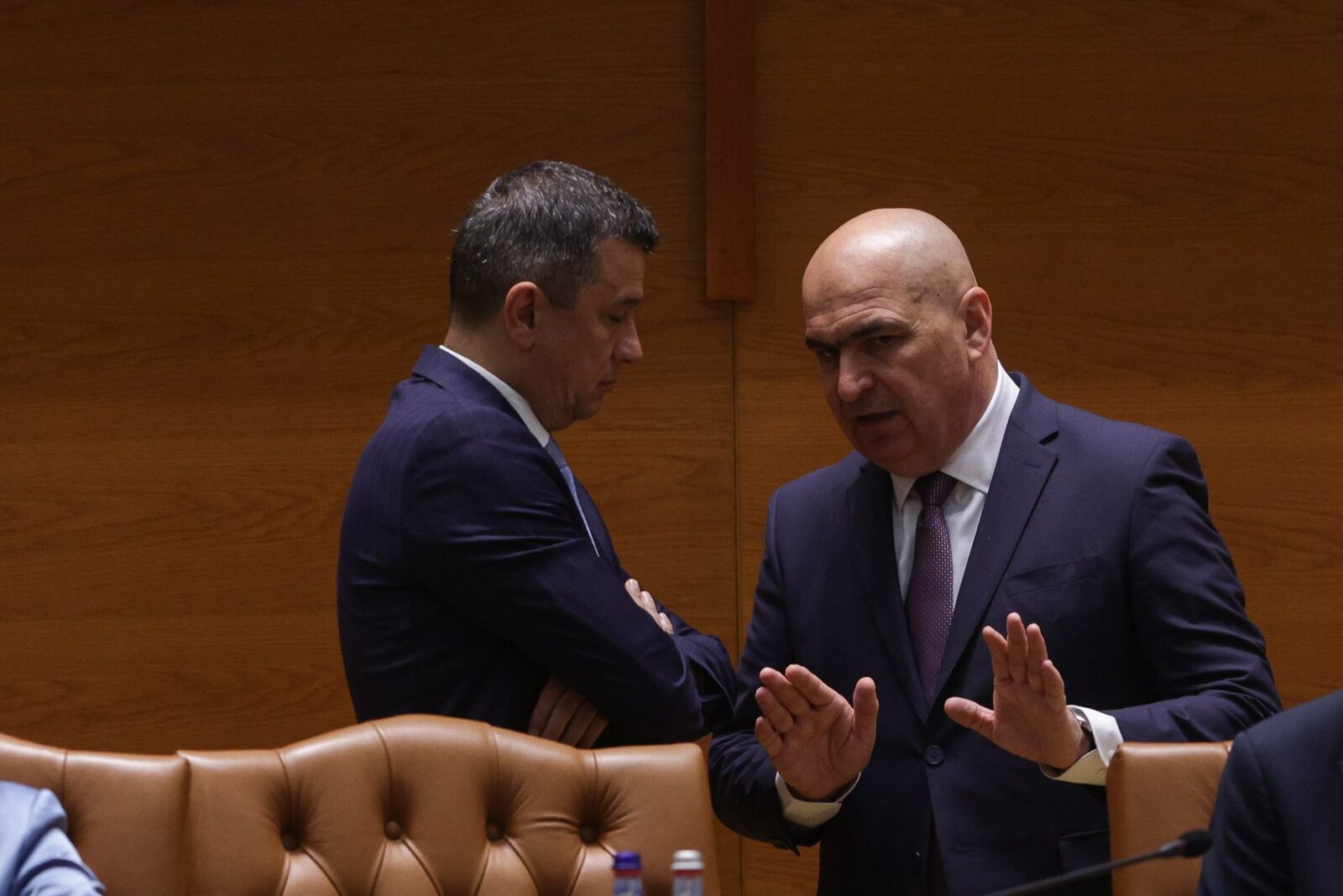 Bolojan, replica acidă la PSD: Vânzările sunt trecute-n programul de guvernare