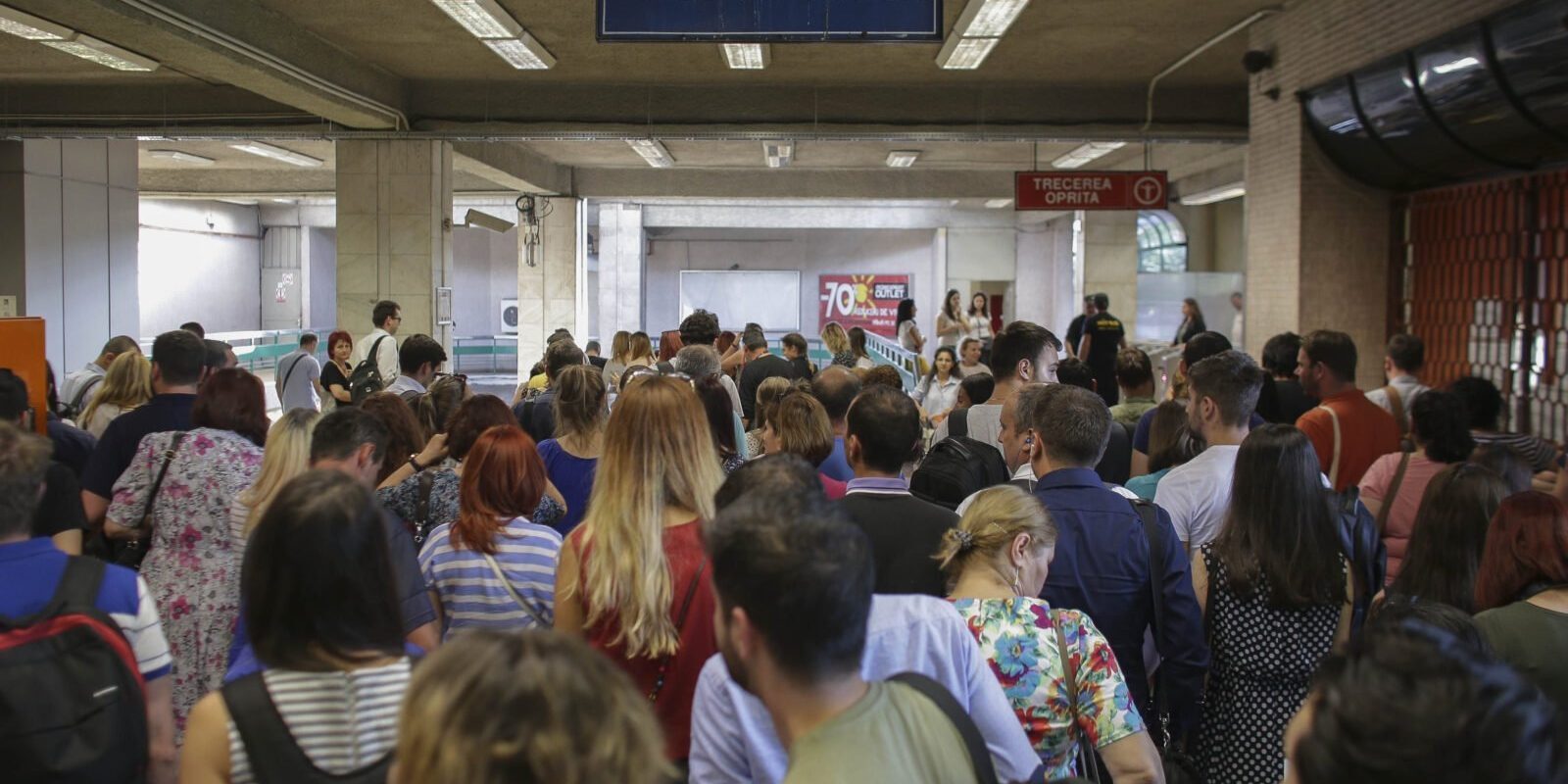 Metrorex: Scumpiri cu 40%, în timp ce trenurile Alstom de 100 mil. € zac ascunse