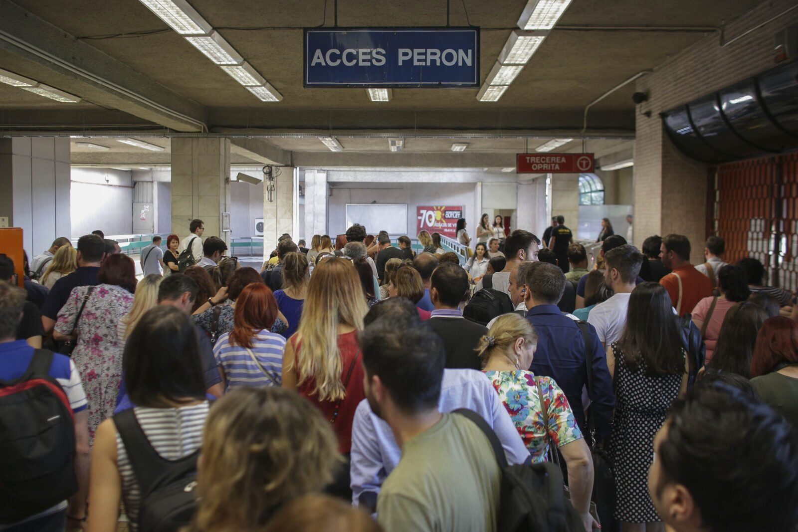Metrorex: Scumpiri cu 40%, în timp ce trenurile Alstom de 100 mil. € zac ascunse