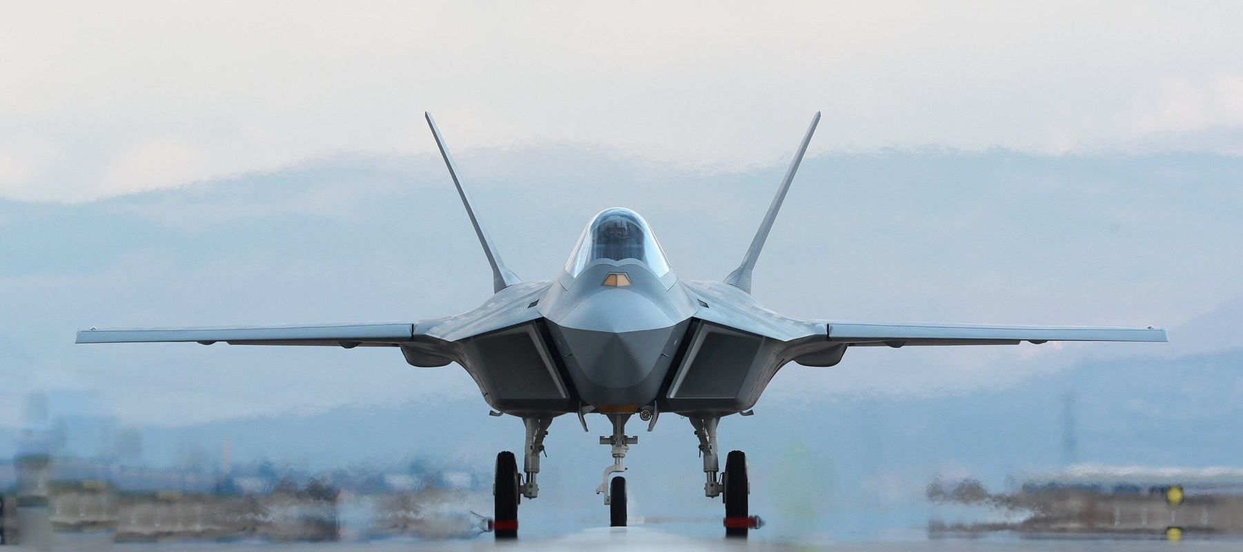 Canada vrea să intre în proiectul britanic, italian și japonez pentru avionul de luptă