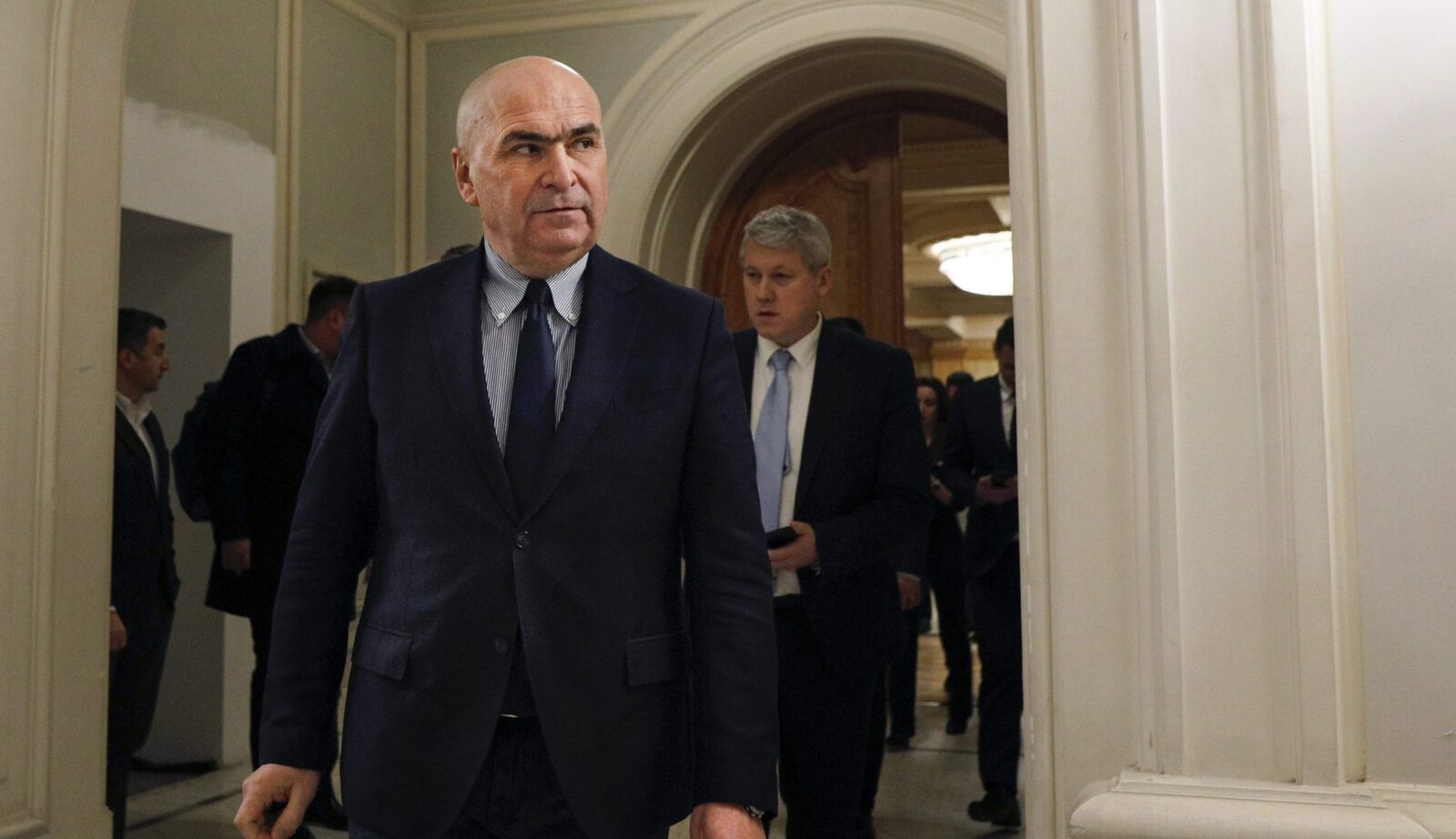 Bolojan, despre premierul tehnocrat: „Fără experiență, e risc de eșec mare”