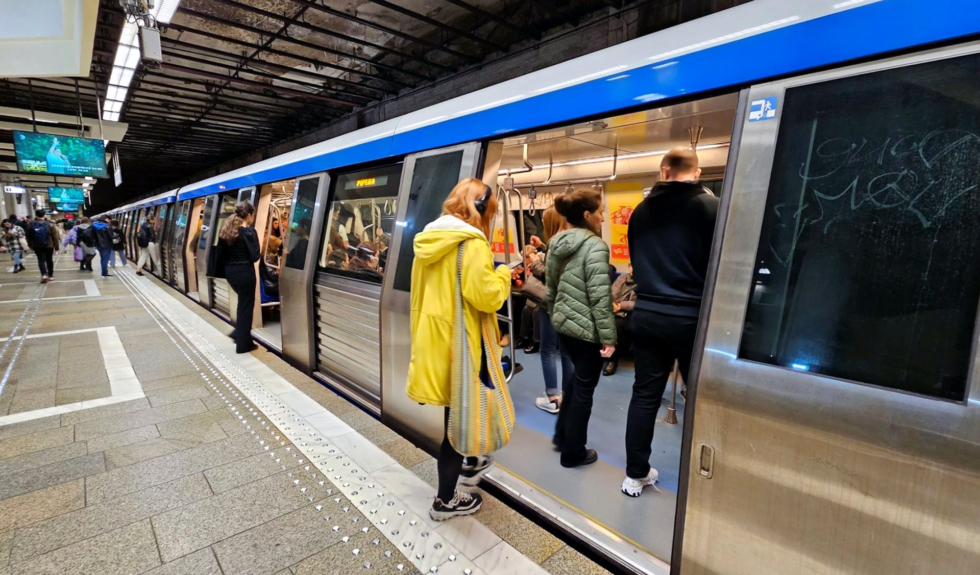 Metroul din București, iar mai scump: Cât scoți din buzunar de luna viitoare
